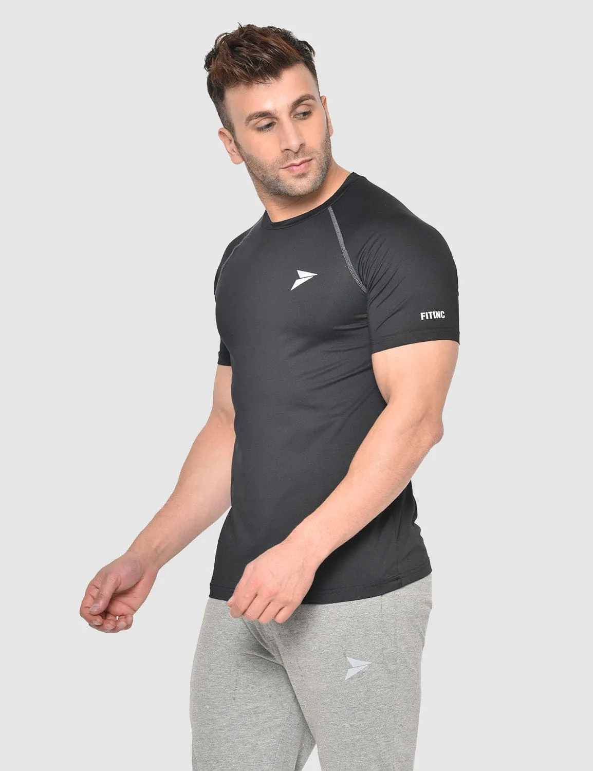 Fitinc Gymwear Black T-shirt for Men