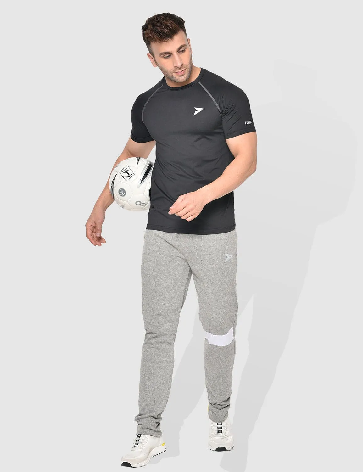 Fitinc Gymwear Black T-shirt for Men