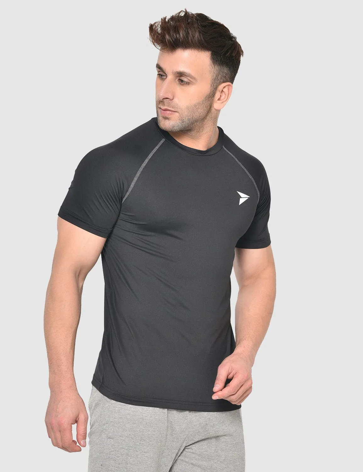 Fitinc Gymwear Black T-shirt for Men