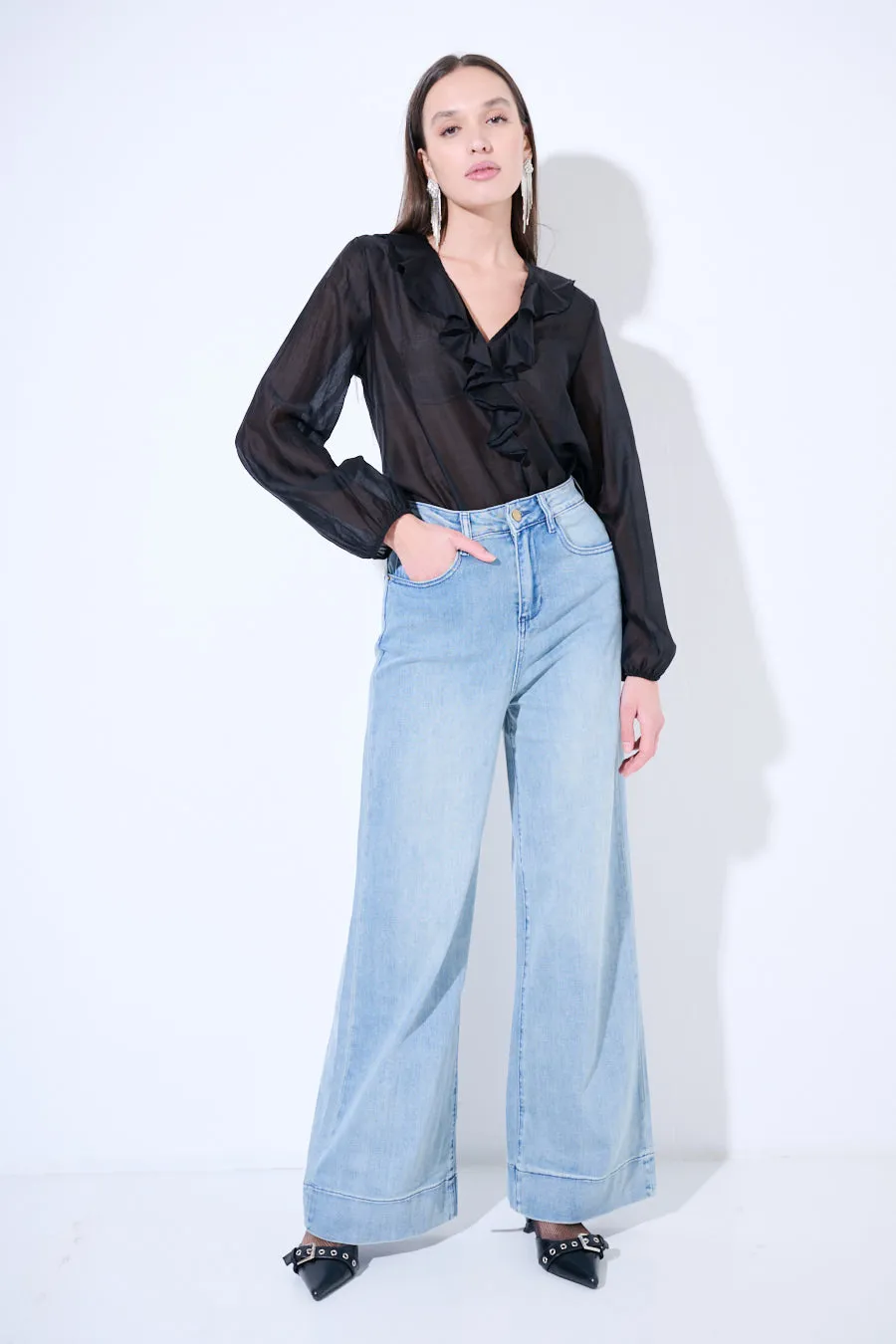 Light-wash wide-leg denim trousers wholesale