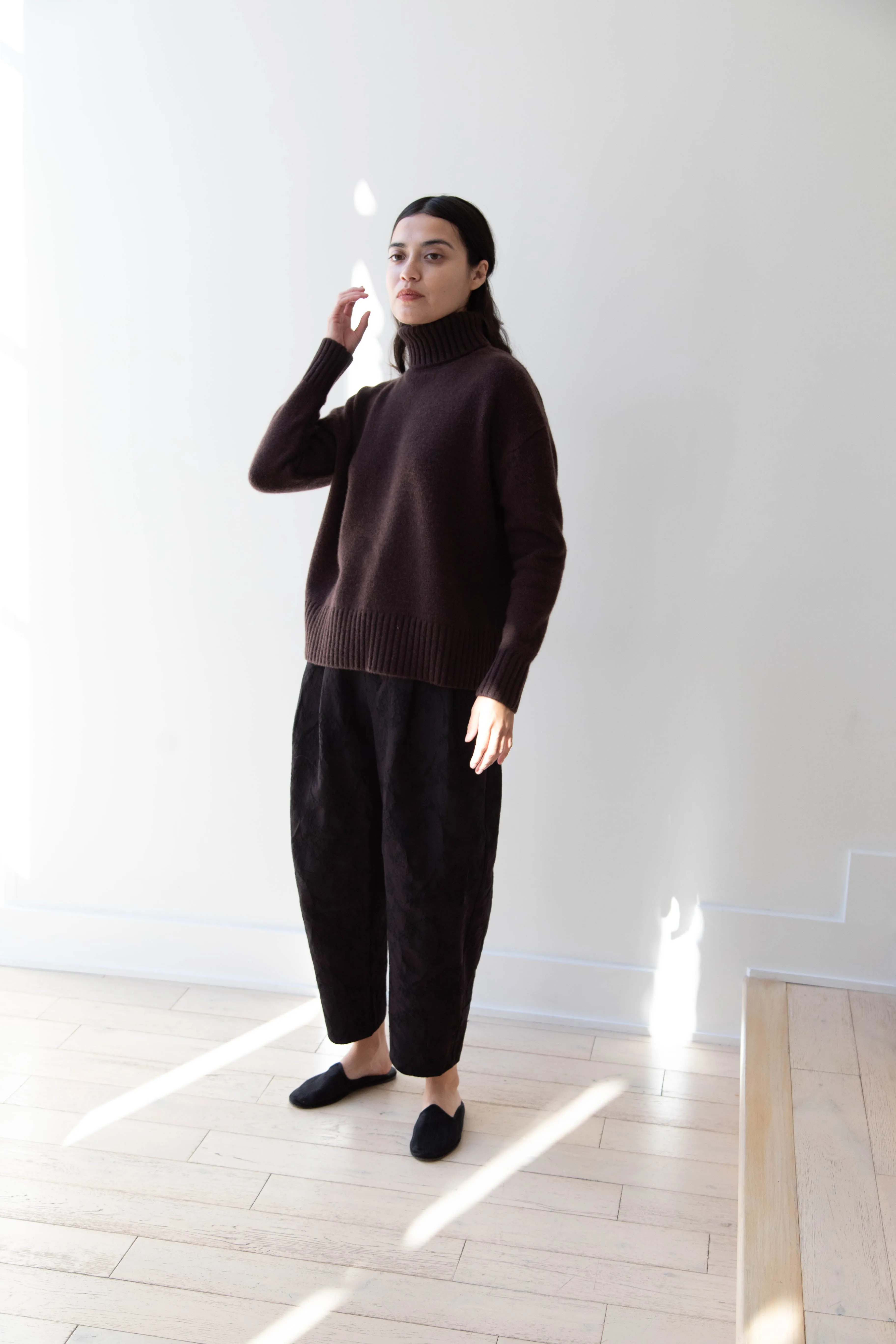 Makié | Cashmere Turtleneck Sweater in Chocolate