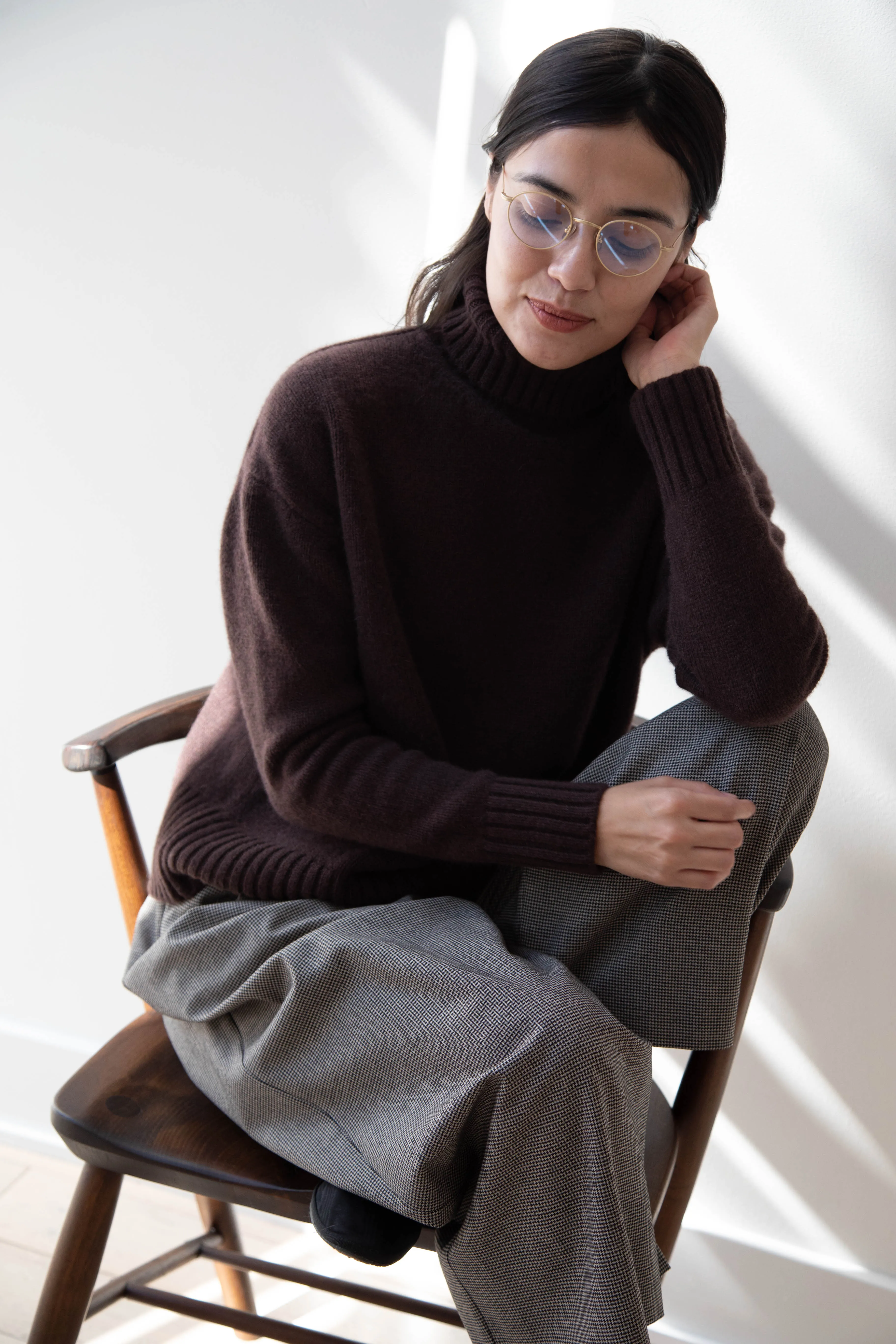 Makié | Cashmere Turtleneck Sweater in Chocolate