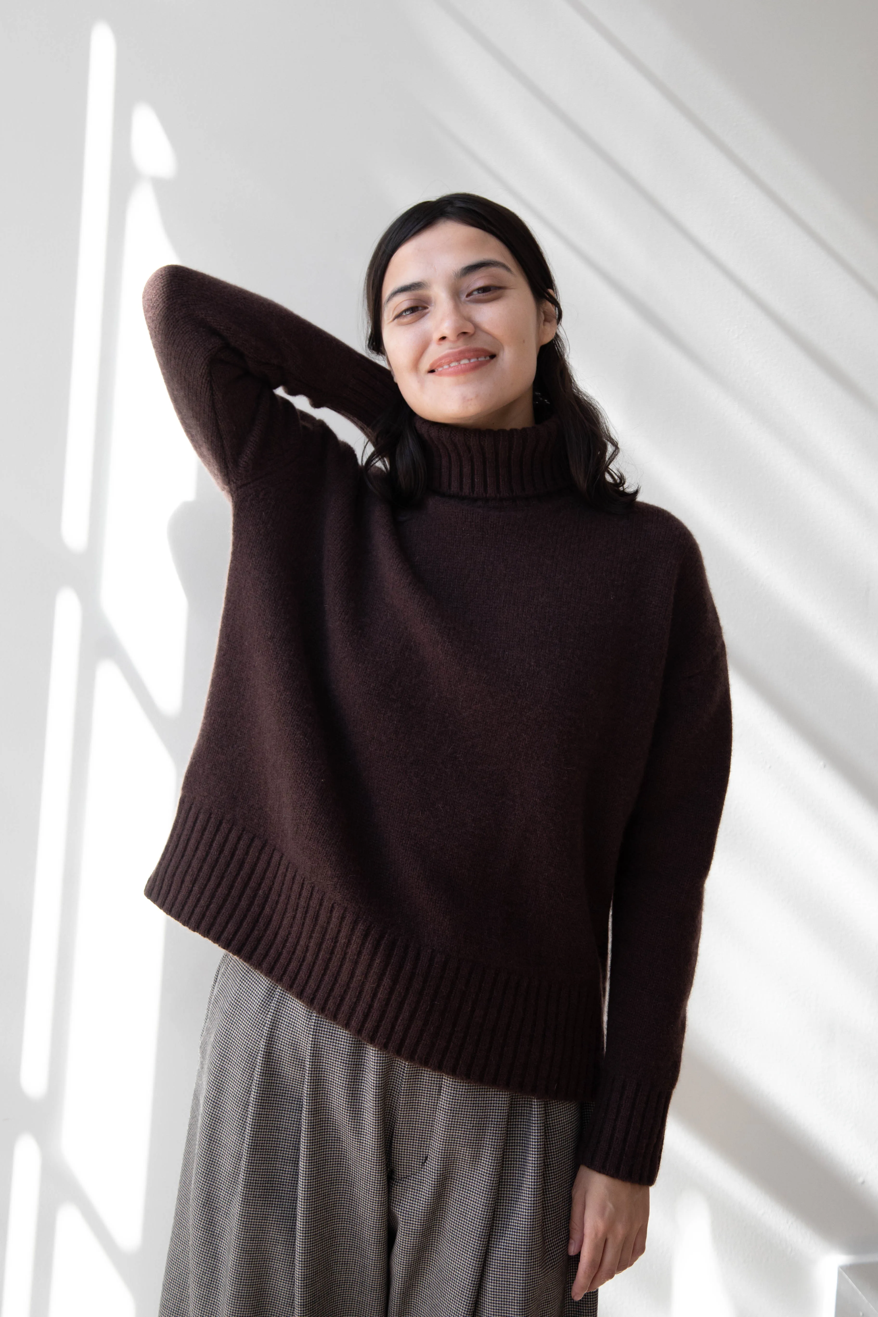 Makié | Cashmere Turtleneck Sweater in Chocolate