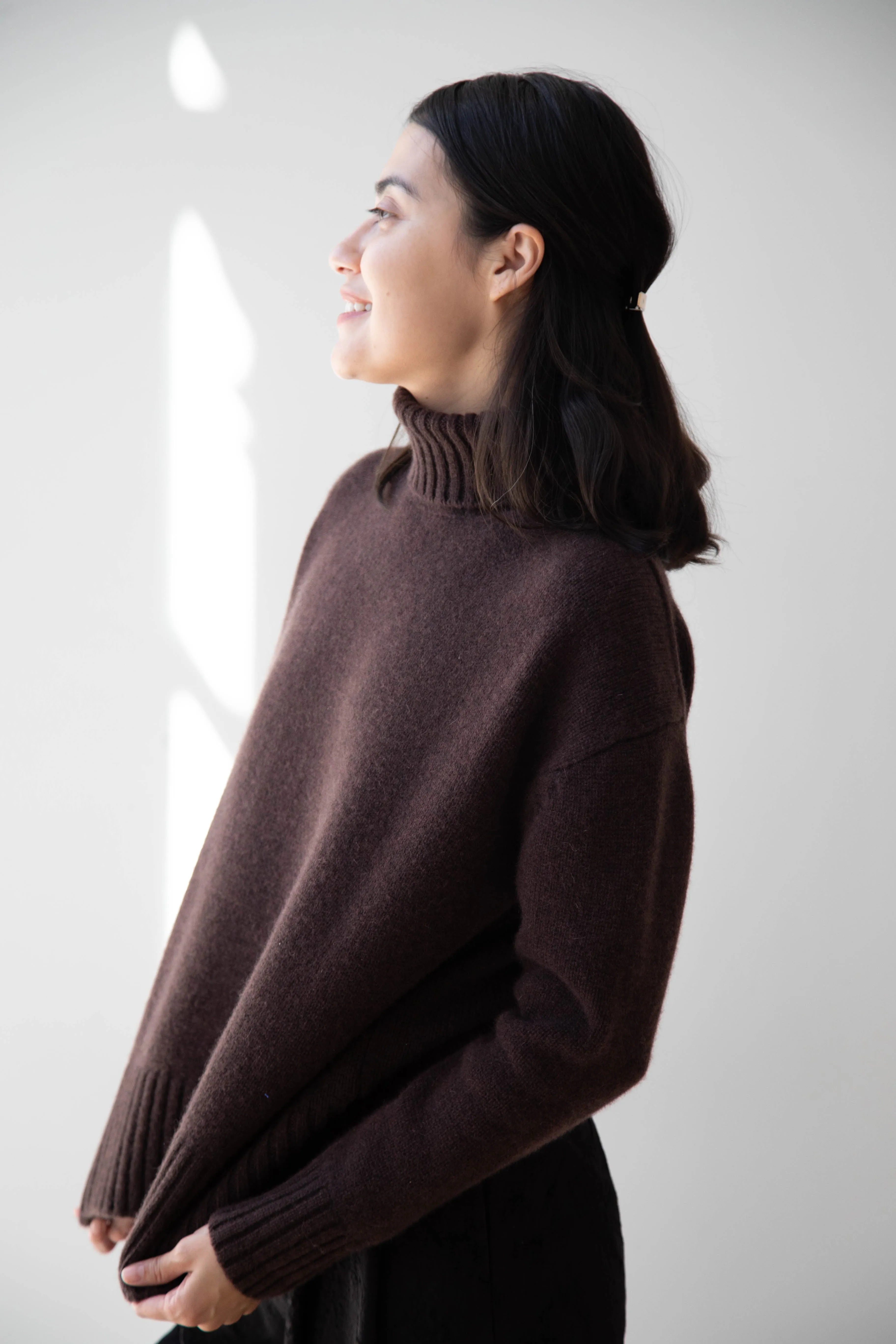 Makié | Cashmere Turtleneck Sweater in Chocolate