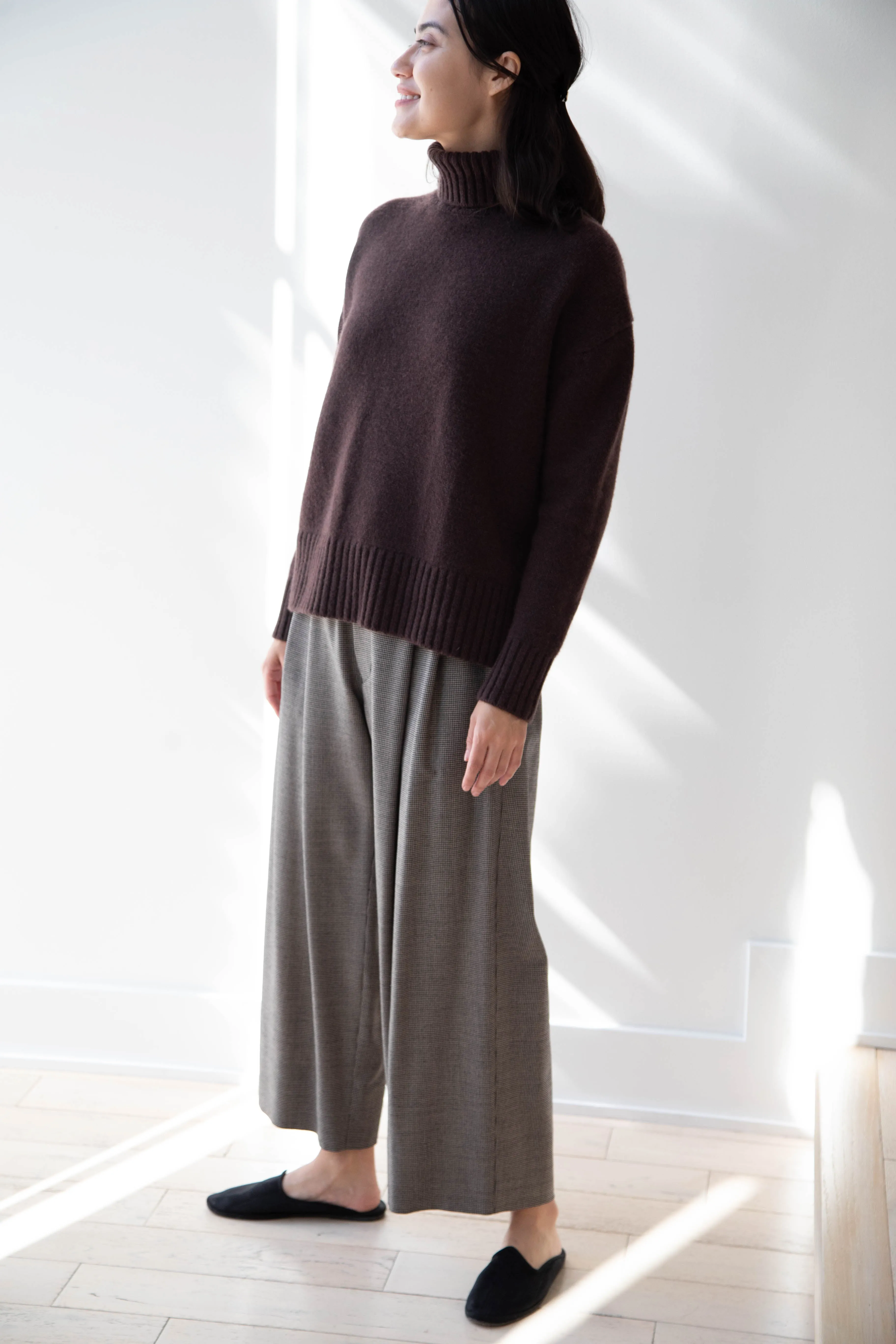 Makié | Cashmere Turtleneck Sweater in Chocolate