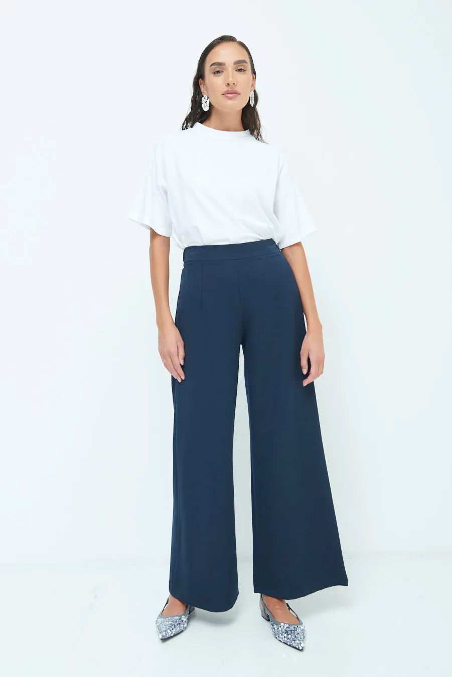 Tailored wide-leg trousers wholesale